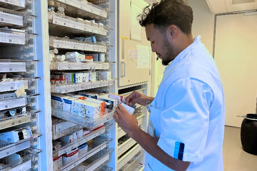 Chavez, Apothekersassistent, Erasmus MC