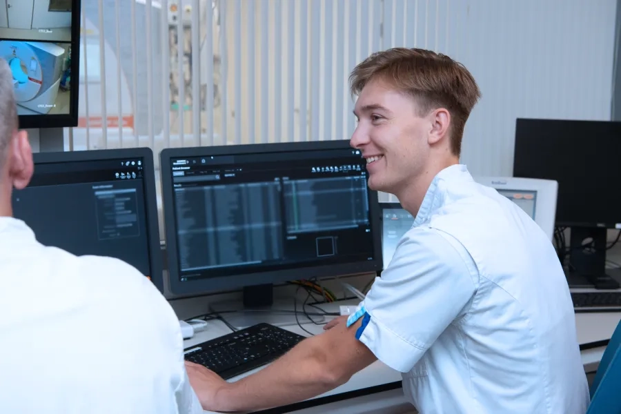 Stuart, MBB'er Radiologie