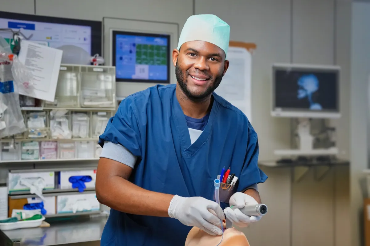 Nathan, anesthesiemedewerker